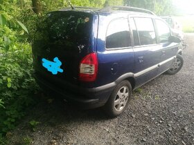 Opel Zafira 2.2i - 2