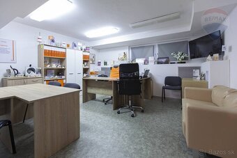 Na predaj komerčný priestor v centre mesta Malacky - 2