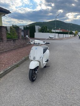 Skúter Vespa primavera Sprint 125 - 2