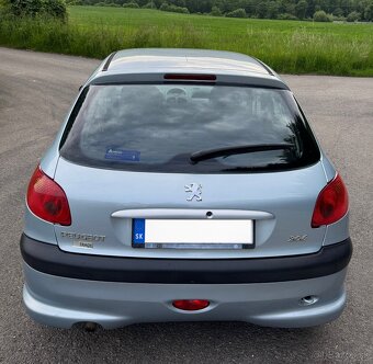 Peugeot 206 1.1 benzín 44kw - 2