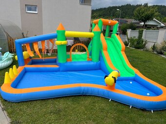 Skakaci hrad pre deti - 2