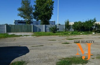 Skladové priestory 1000 m2, pozemok 3415 m2 - 2