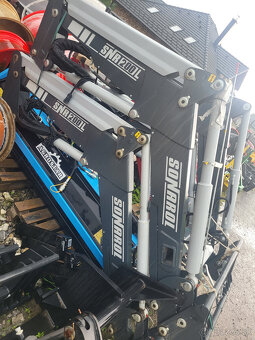 ponúkam nakladačč na zetor - 2