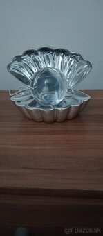 Lampa v podobe mušle - 2
