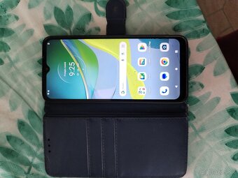 Predám Motorola e13 - 2