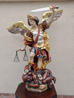 Drevená socha Svätého Michala - 2