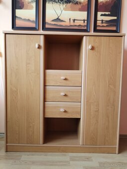 Nábytok vhodný do spálne, obývačky i kancelárie - 2