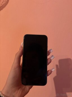 Predam iphone 11 biely - 2