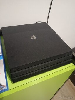 Play station 4 pro - 2