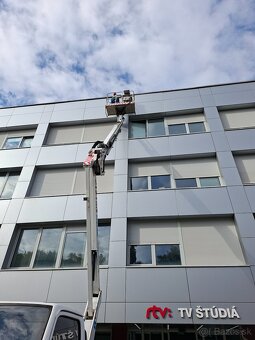 Prenájom plošina s obsluhou 21m - 2