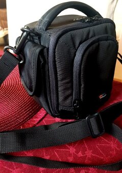 púzdro LOWEPRO  a CASE LOGIC - 2