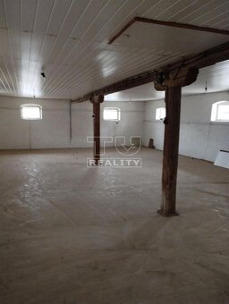 Budova na podnikanie v Terni - 2