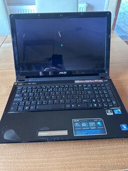 Asus UL50V - 2