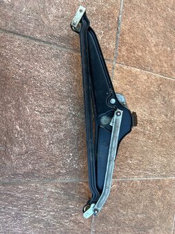 VW Chrobak pantograf stieracov 6V - 2