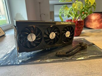 GIGABYTE RTX 4070 SUPER WINDFORCE OC 12G - 2