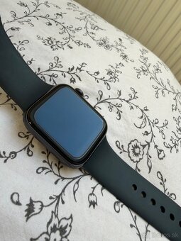 Apple Watch SE 44mm - 2