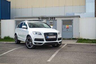 Audi Q7 3.0 Turbo Benzín Quattro 7Miest - 2