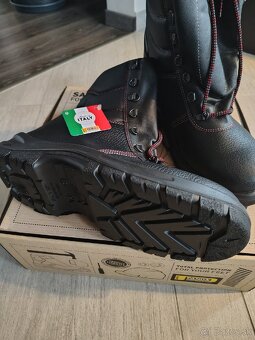 Zimné, zateplené pracovné topánky 43 - 2