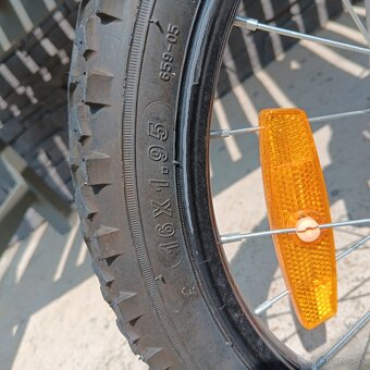 Bicykel s pomocnymi kolieskami - 2