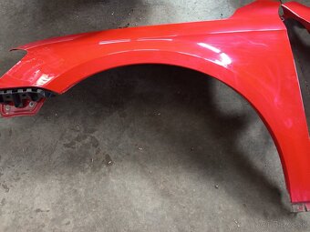 Predám predné blatníky VW Passat B7 ,LY3D - 2