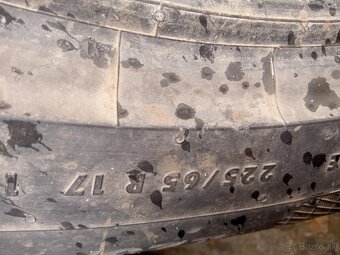225/65 R 17 zimné - 2
