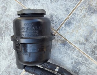 Servo nadobka audi a6 c6 - 2