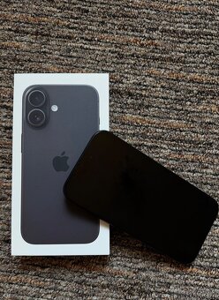 Iphone 16 čierny - 2
