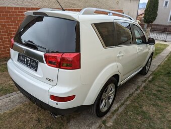Peugeot 4007 - 2
