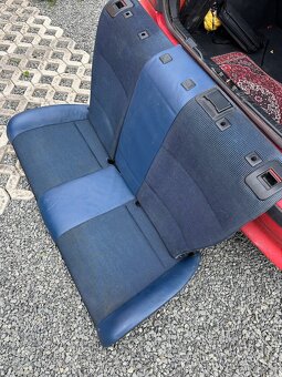 zadné sedačky bmw e36 compact - 2