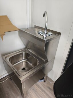 Obytný kontajner predajňa chatka - 2