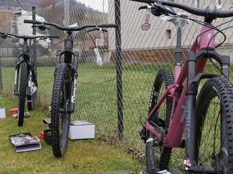 NOVÉ bicykle YT industries Jeffsy/Izzo - 2