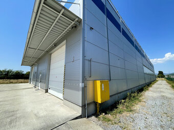 Prenájom modernej výrobno skladovej haly o ploche 1346m² v o - 2