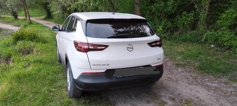Grandland X , r.v.2018 kupeneSR,top stav, 1.2T benzin,manual - 2