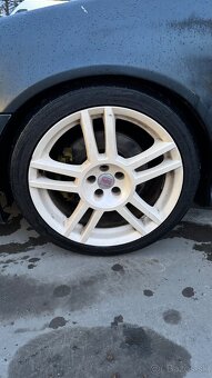R18 5x100 225/40 - 2
