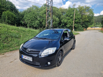 Toyota Auris 1.3 vvti 2010 benzín 73 kw - 2