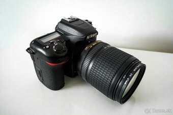 NIKON D7500 + AF-S DX Nikkor 18-140mm ED VR - 2
