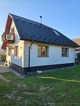 Rodinný dom po kompletnej rekonštrukcii s veľkým pozemkom - 2