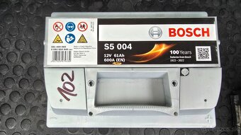 Predám nový akumulátor BOSCH S5 004 12V 61Ah 600A - 2