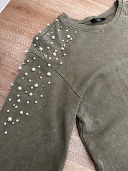 Šaty s perličkami - 2