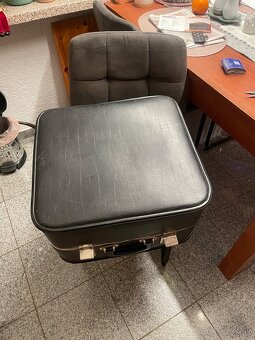 Kufrik na akordeon - 2