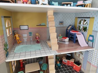 Domček na hranie s nabytkom - 2