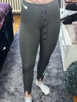 Športové legíny Nike - 2
