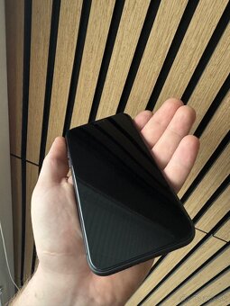 iPhone 11, 64 GB - 2