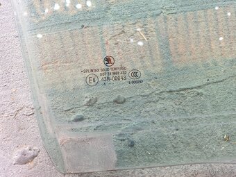 Octavia 2 Combi • sklo pravé zadné bočné - 2