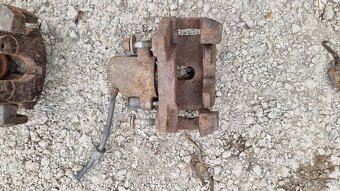 BMW E39 530I predné brzdiče - 2