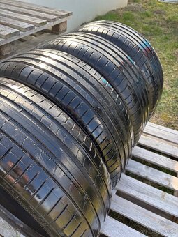 PIRELLI 225/40R20 94Y - 2