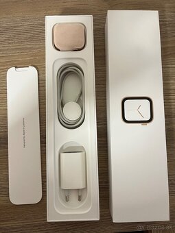 Apple Watch 4 Rose Gold 44mm - 2