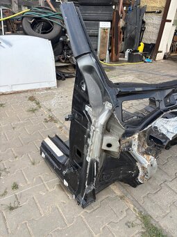 Mercedes Benz EQB GLB STĹPIK PRAH - 2