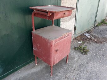 Stolík-industriál-brusel... - 2