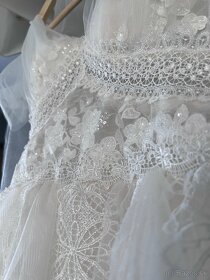 Nenosené Krásne vílie svadobné šaty s čipkou a glitrami - 2